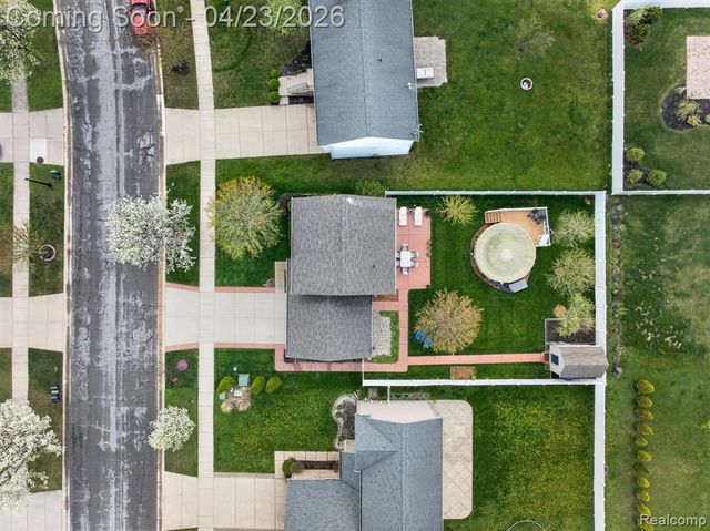 299 Dundee Ridge Drive, Dundee, MI 48131
