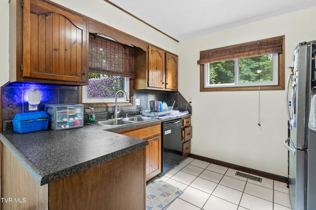 4828 Edens View Road, Kingsport, TN 37664
