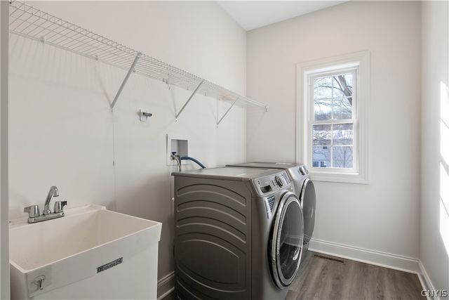 4631 Pauli Drive, Manlius, NY 13104