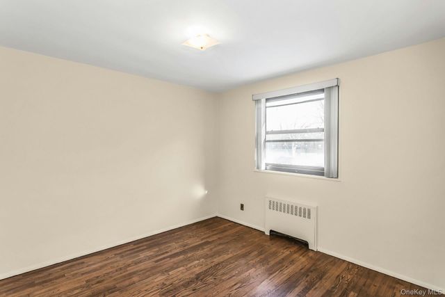21-47 Utopia Parkway 2, Whitestone, NY 11357