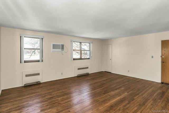 21-47 Utopia Parkway 2, Whitestone, NY 11357