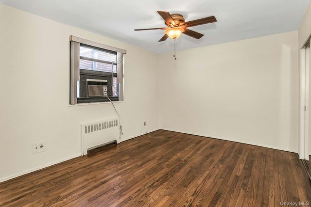 21-47 Utopia Parkway 2, Whitestone, NY 11357