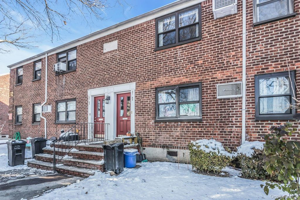 21-47 Utopia Parkway 2, Whitestone, NY 11357 — photo 2
