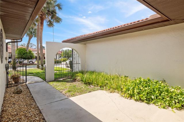 2725 CLUBHOUSE DRIVE, Lake Wales, FL 33898