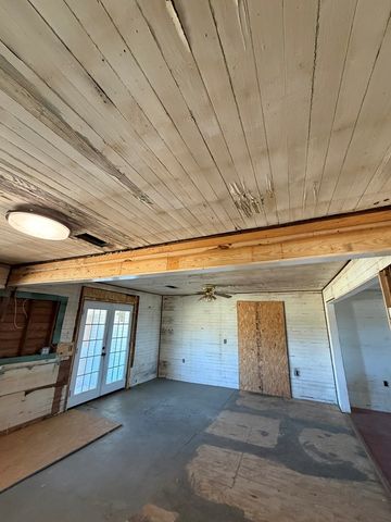 7198 S County Rd. 33, Cottonwood, AL 36320