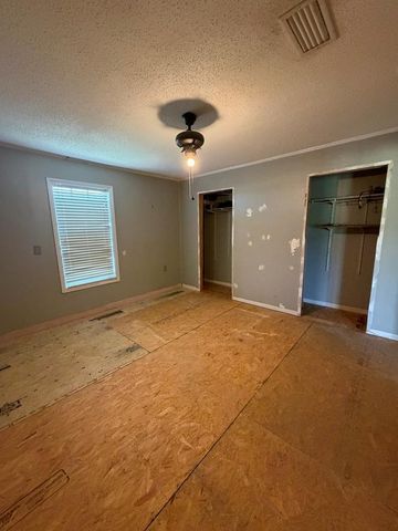 7198 S County Rd. 33, Cottonwood, AL 36320