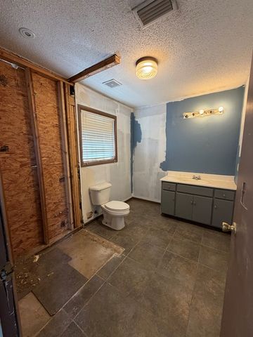 7198 S County Rd. 33, Cottonwood, AL 36320