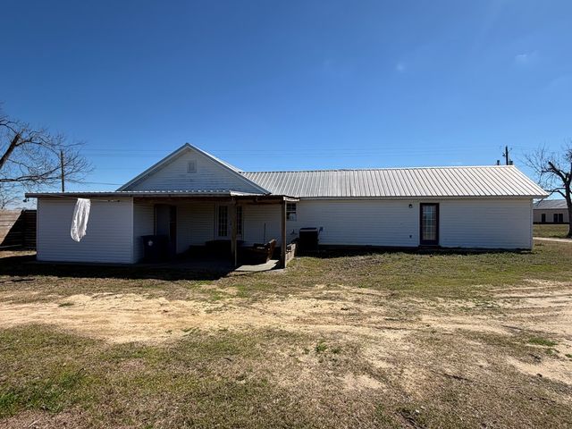 7198 S County Rd. 33, Cottonwood, AL 36320