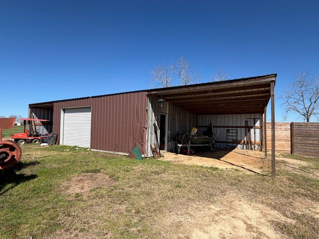 7198 S County Rd. 33, Cottonwood, AL 36320