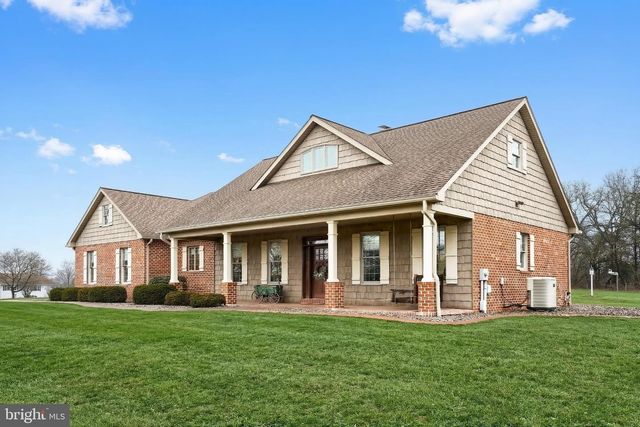 108 PICKETT RD, Dover, PA 17315