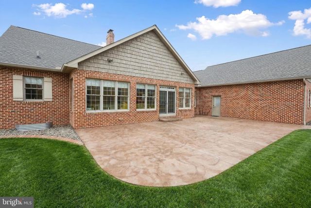 108 PICKETT RD, Dover, PA 17315