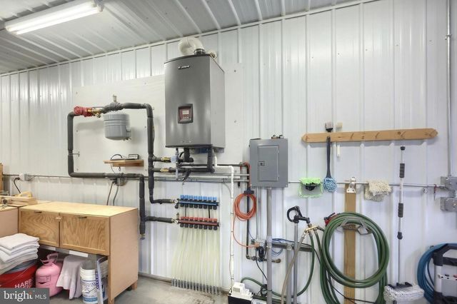 108 PICKETT RD, Dover, PA 17315