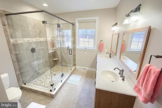 108 PICKETT RD, Dover, PA 17315