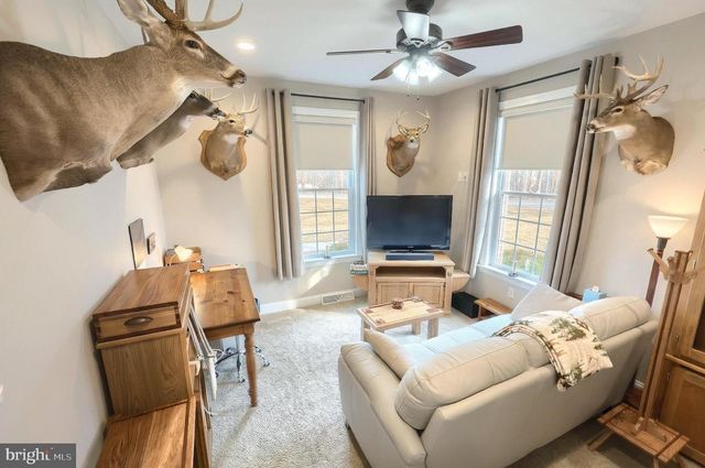 108 PICKETT RD, Dover, PA 17315