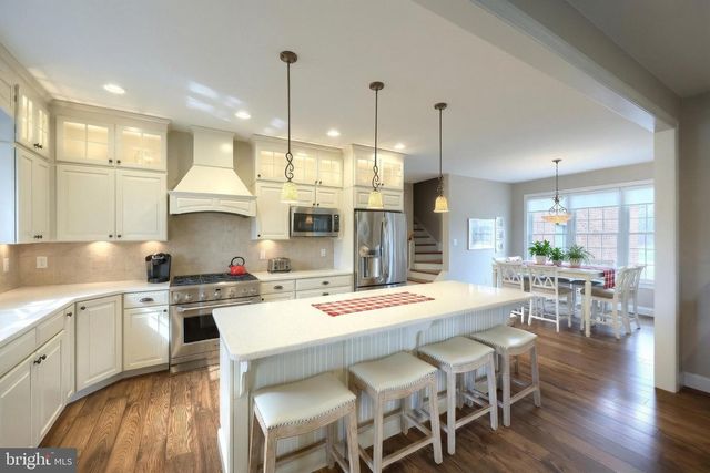 108 PICKETT RD, Dover, PA 17315