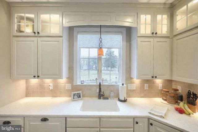 108 PICKETT RD, Dover, PA 17315