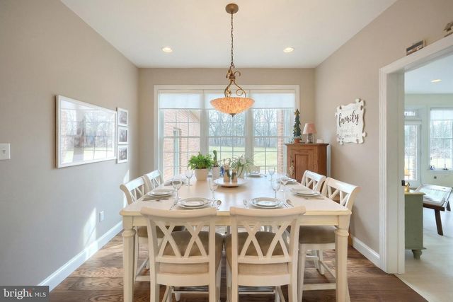 108 PICKETT RD, Dover, PA 17315