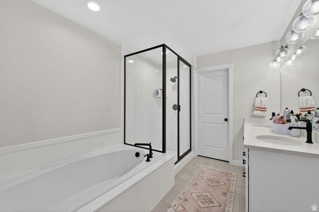 979 W SHORELINE DR, Layton, UT 84041