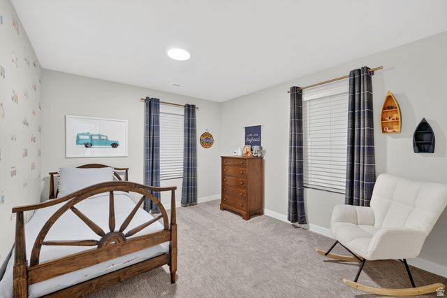 979 W SHORELINE DR, Layton, UT 84041