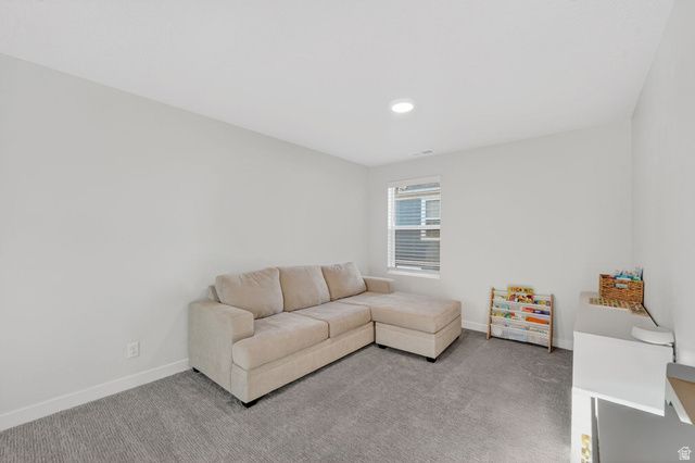 979 W SHORELINE DR, Layton, UT 84041