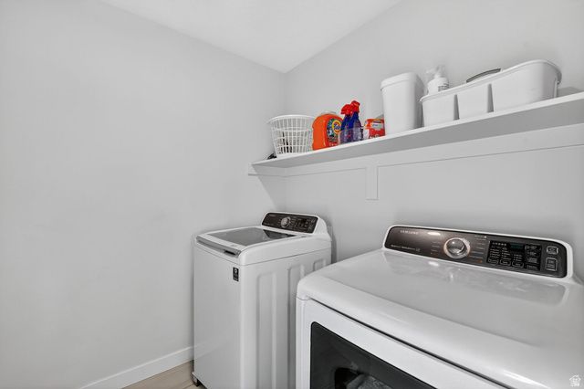 979 W SHORELINE DR, Layton, UT 84041