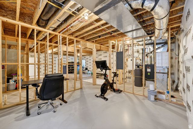 979 W SHORELINE DR, Layton, UT 84041