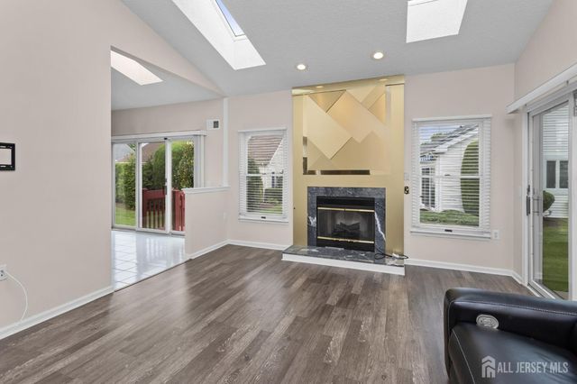 6 Westboro Lane, Monroe, NJ 08831