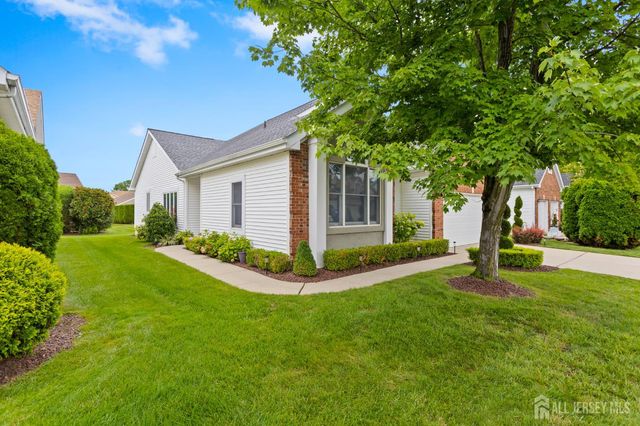 6 Westboro Lane, Monroe, NJ 08831