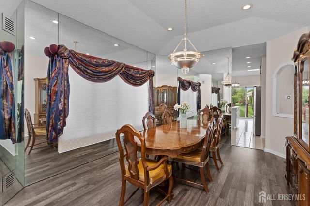 6 Westboro Lane, Monroe, NJ 08831