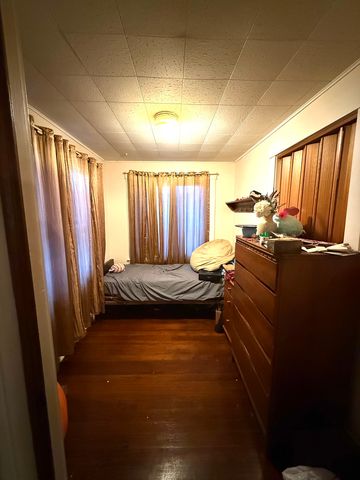 1611 W 3rd Street, Dixon, IL 61021