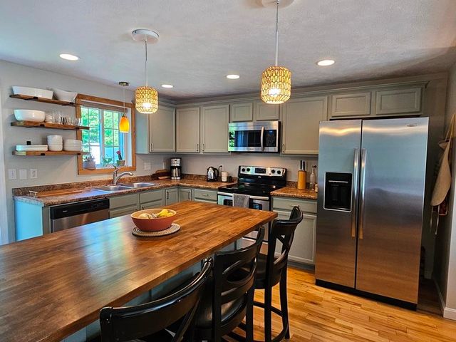 28 Owens Dr Unit 68, Swanzey, NH 03446