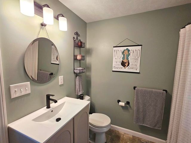 28 Owens Dr Unit 68, Swanzey, NH 03446