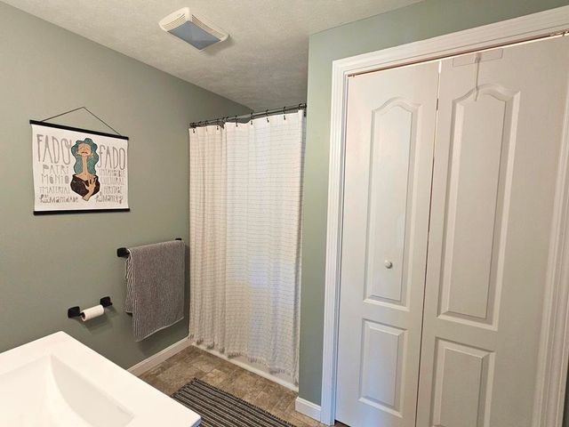 28 Owens Dr Unit 68, Swanzey, NH 03446