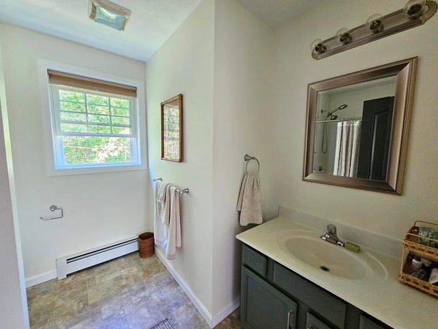 28 Owens Dr Unit 68, Swanzey, NH 03446