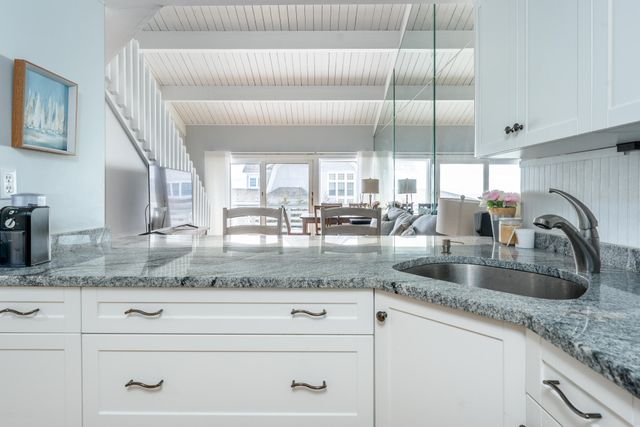 94 Shore Drive W UNIT 9B, Mashpee, MA 02649