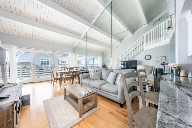 94 Shore Drive W UNIT 9B, Mashpee, MA 02649