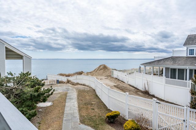 94 Shore Drive W UNIT 9B, Mashpee, MA 02649