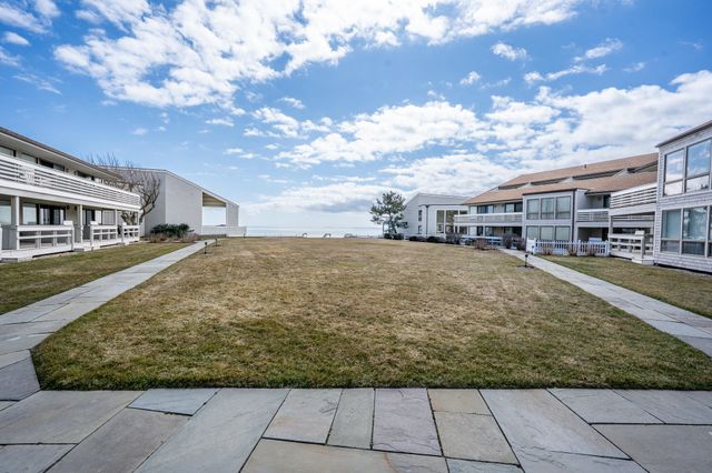 94 Shore Drive W UNIT 9B, Mashpee, MA 02649