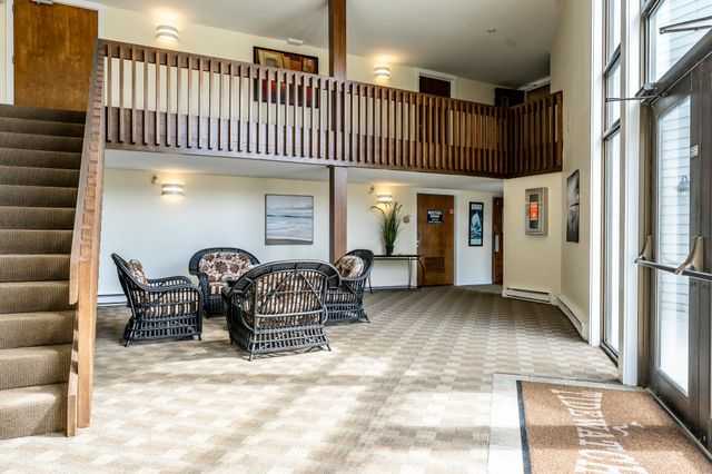 94 Shore Drive W UNIT 9B, Mashpee, MA 02649