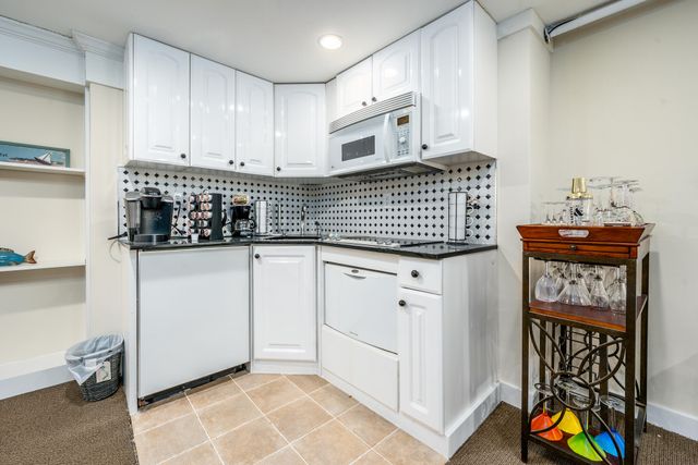 94 Shore Drive W UNIT 9B, Mashpee, MA 02649