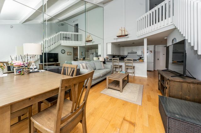 94 Shore Drive W UNIT 9B, Mashpee, MA 02649