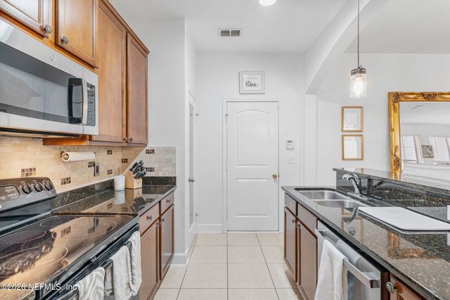 6219 CLEARSKY Drive, Jacksonville, FL 32258