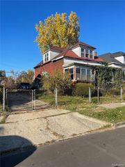9385 Dorchester Street, Detroit, MI 48214