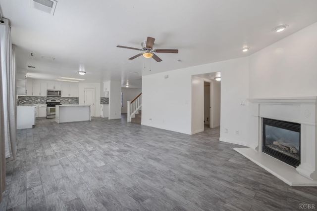 2805 W Brooke Avenue, Visalia, CA 93291