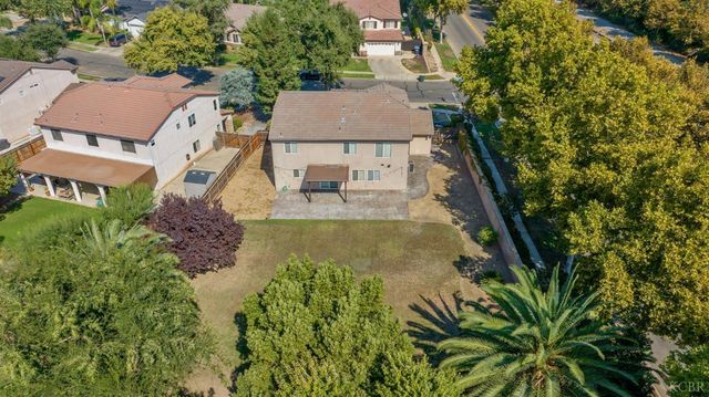 2805 W Brooke Avenue, Visalia, CA 93291