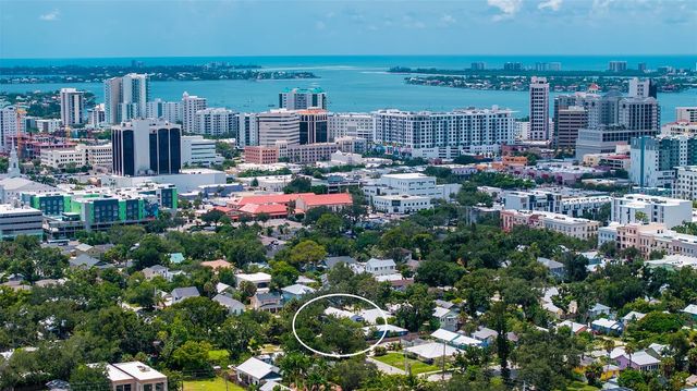 1685 6TH STREET, Sarasota, FL 34236