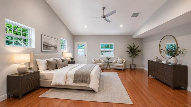 1685 6TH STREET, Sarasota, FL 34236