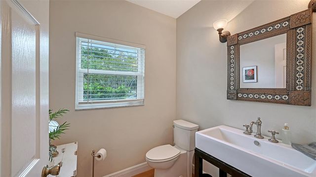 1685 6TH STREET, Sarasota, FL 34236