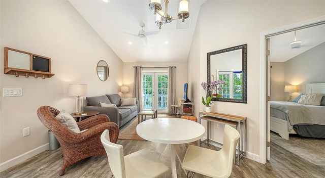 1685 6TH STREET, Sarasota, FL 34236