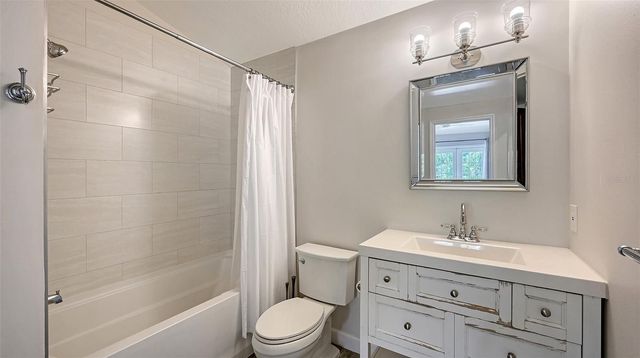 1685 6TH STREET, Sarasota, FL 34236